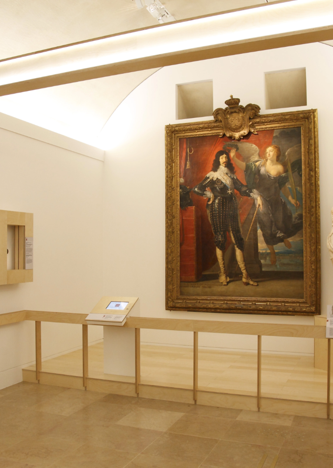 Seine River Cruise & Louvre Stroll Package: Outdoor Exploration with Entry Ticket